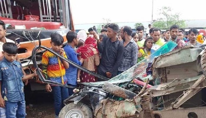 Five Die in Gazipur Road Crashes 