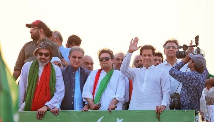  PTI chairman Imran Khan addressed the participants of the ‘Azadi March’ at Jinnah Avenue || Photo: Collected 