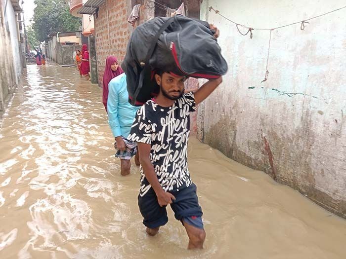 The water level has risen by about two feet in the last three days. The entire suburban area of Sylhet city is now under water. About half a lakh people have become waterlogged.