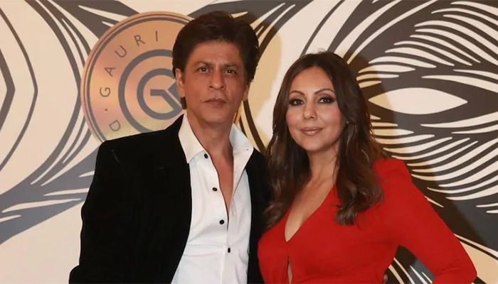 ﻿Bollywood superstar Shah Rukh Khan and her wife Gauri Khan || Photo: Collected  