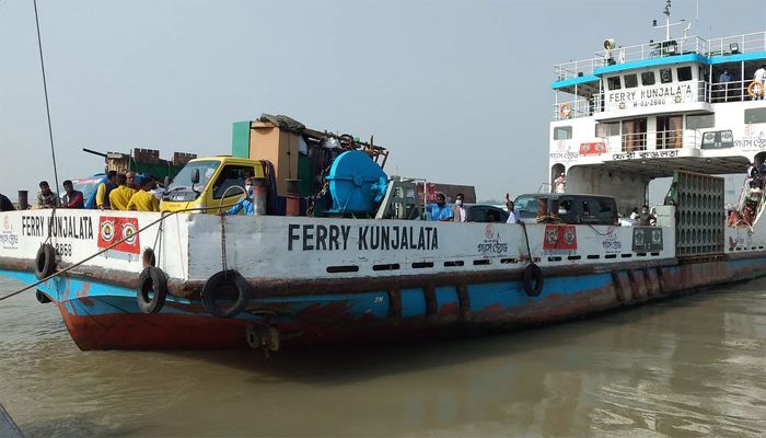 Ferry Services on Shimulia, Majhirkandi Routes Suspended