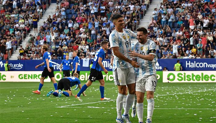 Messi Nets 5 for Argentina for 1st Time, Overtakes Puskas