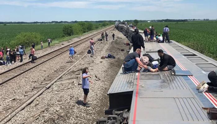 3 Dead in Amtrak Train Crash, Derailment in Missouri  