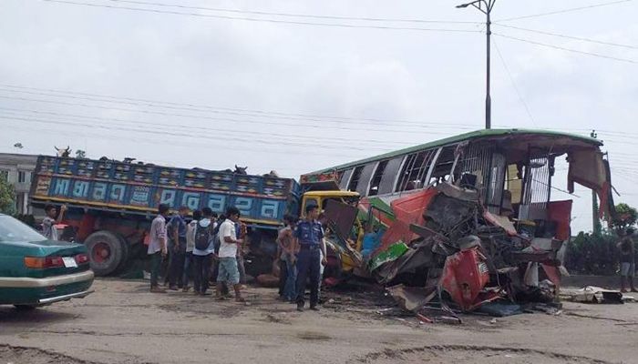 3 Scientific Officers among 4 Killed in Savar Three-Way Collision