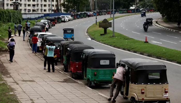 Sri Lanka Asks Govt Staff to Work from Home amid Fuel Crunch 