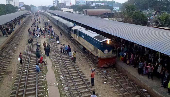 Dhaka’s Train Services Resume As Students Withdraw Blockade