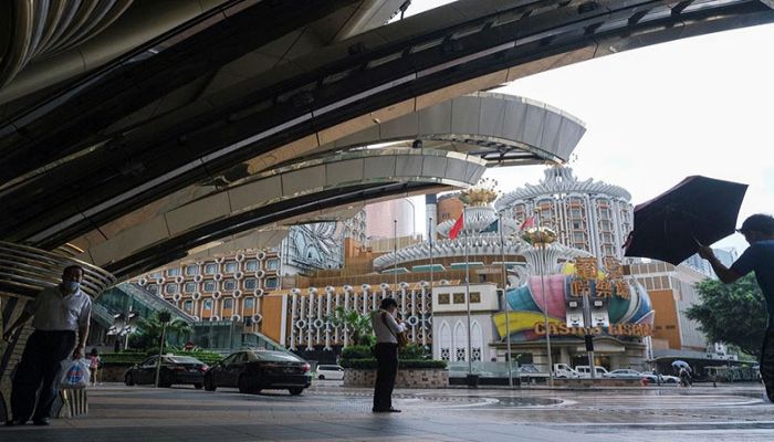 Macau Extends Covid Shutdown, Including for Casinos    