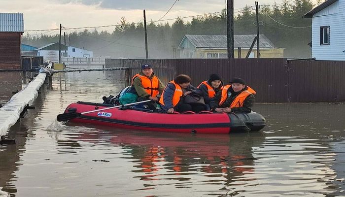 Heavy Rains Flood Villages in Russia's Climate-Hit Far East    