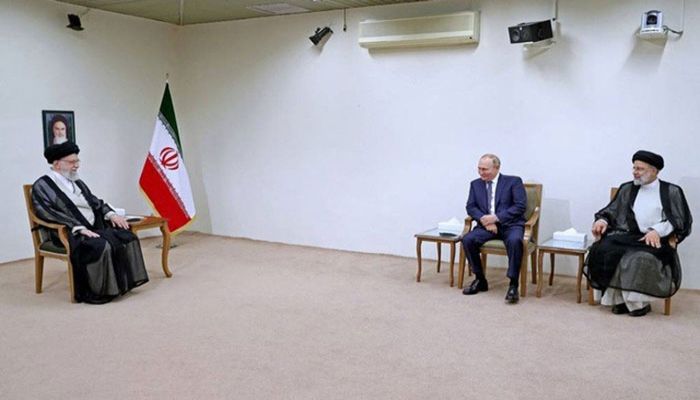 Putin Forges Ties with Iran's Supreme Leader in Tehran Talks 