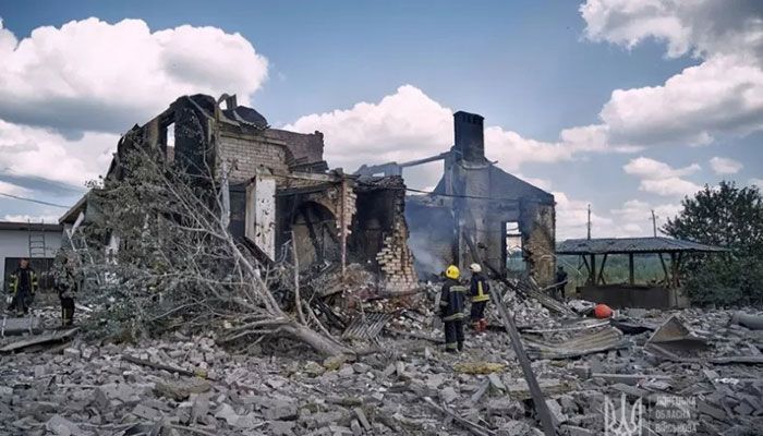 Zelenskiy Announces Mandatory Evacuation of Ukraine's Donetsk Region  