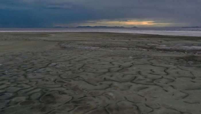 Western US Drought Brings Great Salt Lake to Lowest Level On Record     