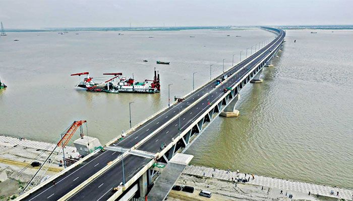 Upto 30 Launch Services from Sadarghat Forced to Fold Post-Padma Bridge
