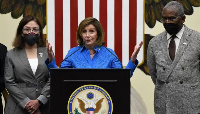 Pelosi Says US Will 'Not Allow' China to Isolate Taiwan  