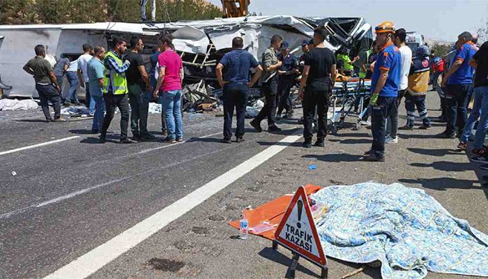 Turkey: Crashes at Emergency Sites Kill At Least 35 People