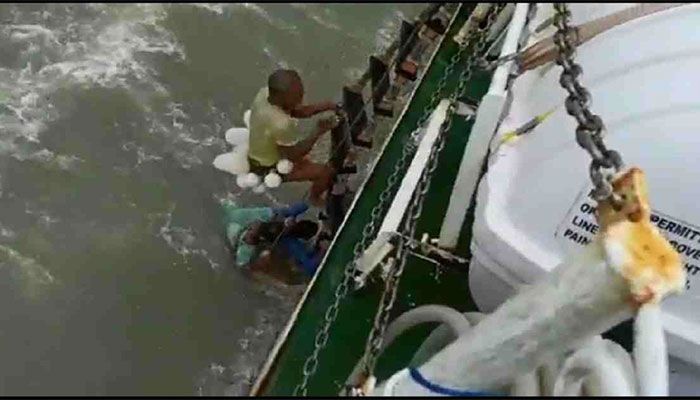 17 Bangladeshi Fishermen Stranded at India’s Kakdwip  