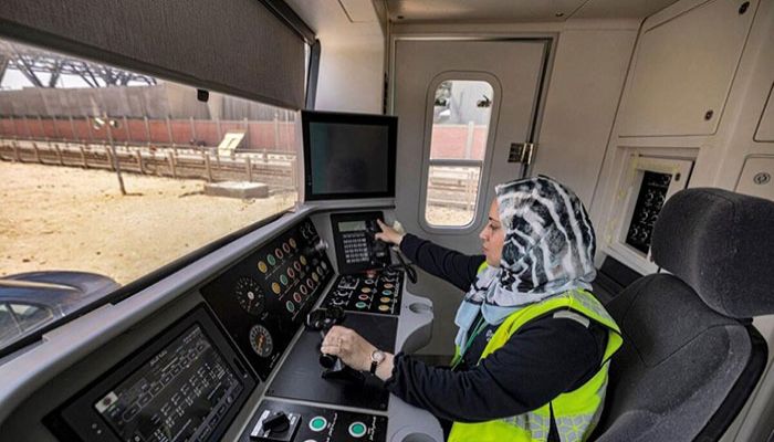 Cairo Metro Employs Egypt's First Women Train Drivers 