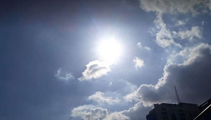Mild Heat Wave Sweeps Parts of Country  