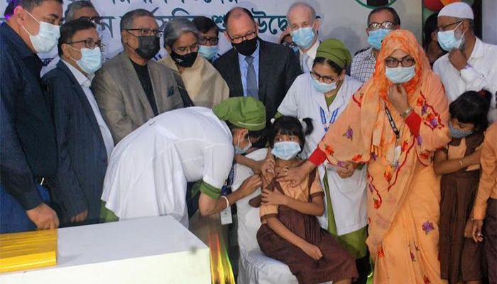 Bangladesh Opens COVID-19 Vaccination for Kids Aged 5-11