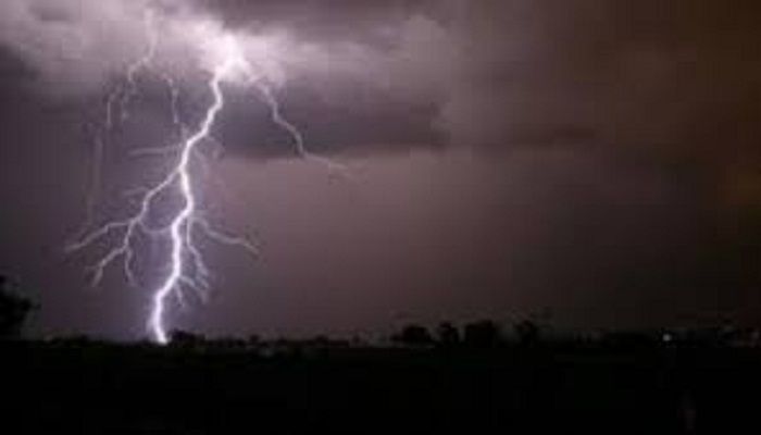 Lightning Kills Two, Injures 7 in Natore  