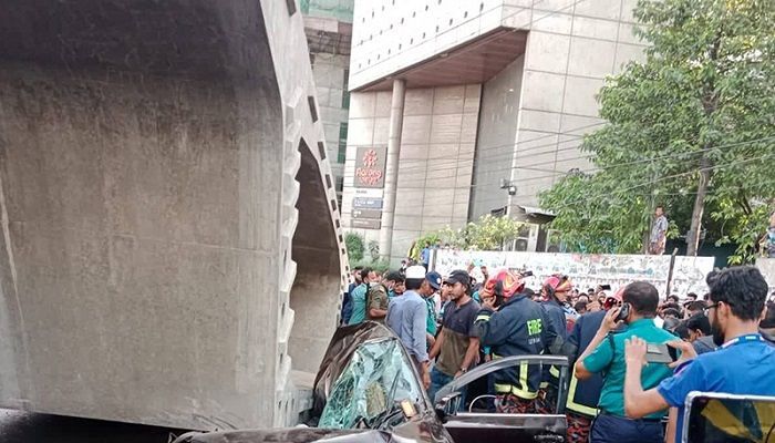 4 Killed after Launching Girder of BRT Collapses in Uttara 