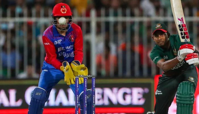 Mosaddek’s Career-Best T20I Knock Takes Bangladesh to a Modest Total 