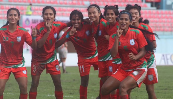 Shamsunnahar-Krishna's Goals Lead Bangladesh in First Half 
