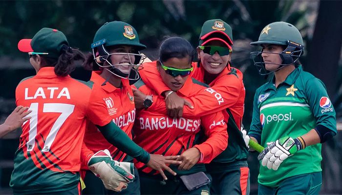 Players of Bangladesh women’s team celebrate during in their first match of the Women’s World Cup qualifier against Pakistan at the Old Hararians Ground in Harare, Zimbabwe on 21 November 2021 || File Photo