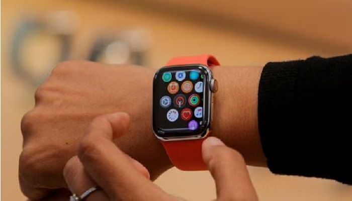 Apple Unveils New Watches, iPhone Upgrades Expected