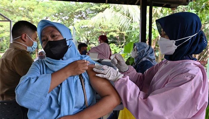 Indonesia Approves First Homegrown Covid-19 Vaccine 