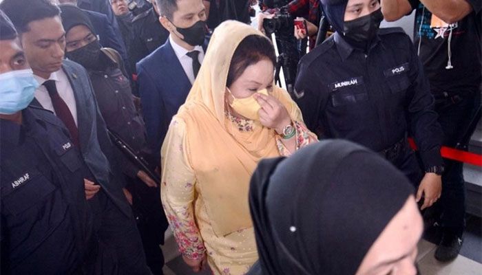Malaysia's Ex-First Lady Rosmah Sentenced to 10 Years in Jail for Graft
