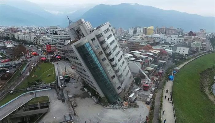 Strong Quake Strikes Eastern Taiwan