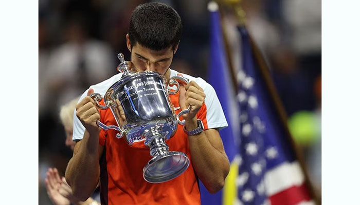 Spain's Carlos Alcaraz celebrates with the trophy after winning the US Open. Tennis - US Open - Flushing Meadows, New York, United States - September 11, 2022.|| REUTERS