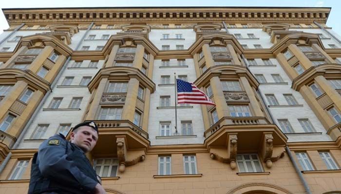 US Embassy Warns Americans to Leave Russia
