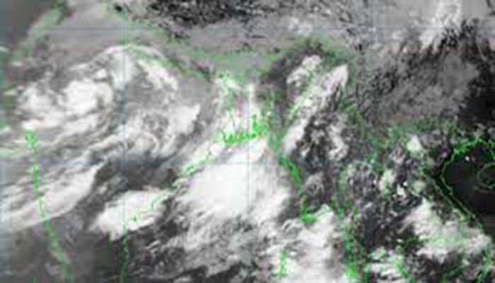 Well-Marked Low Over Bay Likely to Weaken: Met Office  