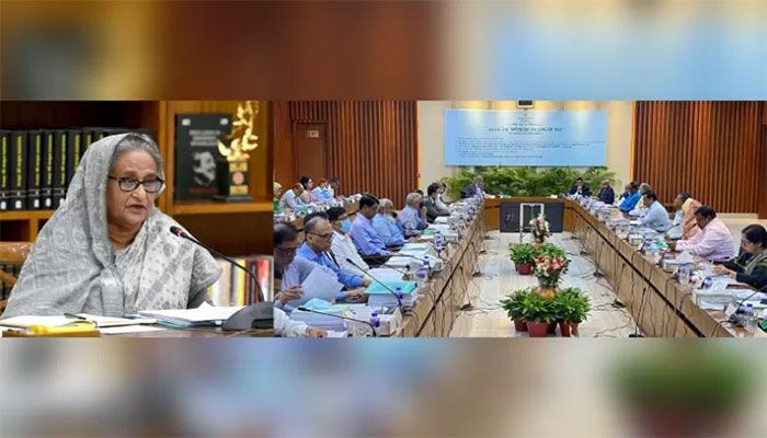 Prime Minister Sheikh Hasina presides over the ECNEC meeting virtually at the NEC Conference Room in Dhaka's Sher-e-Bangla Nagar on Tuesday, October 11, 2022 || Photo: Collected  