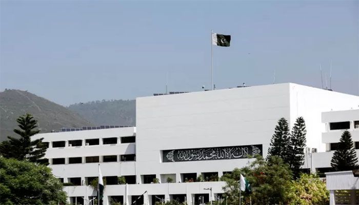 A general view of the parliament building in Islamabad, Pakistan on March 25, 2022 || Photo: Reuters