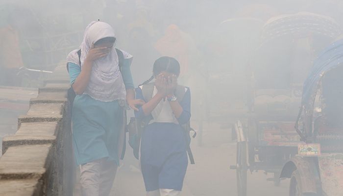 Dhaka's Air Quality Is Still 'Unhealthy'  