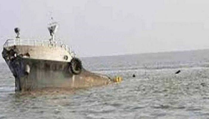 7 Missing after Fishing Vessel Sinks in Karnaphuli River
