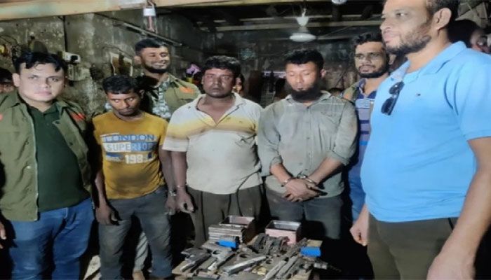 Illegal Arms Factory Busted in Jashore, 3 Held 