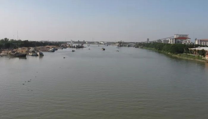 3 Killed As Boat Sinks in Narayanganj's Shitalakshya 