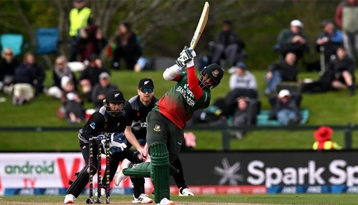 Shakib Al Hasan scored 154 runs in three matches during the tri-series in New Zealand || Photo:  Getty Images