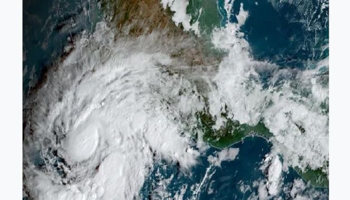 Hurricane Roslyn Strengthens to Category 4 off Mexico's Coast: NHC