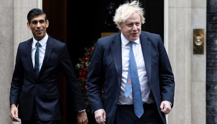 (From Right) Former prime minister Boris Johnson and his Conservative leadership rival Rishi Sunak || Photo: Collected  