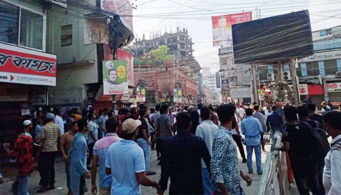 Awami League Factions Clash at Cumilla rally