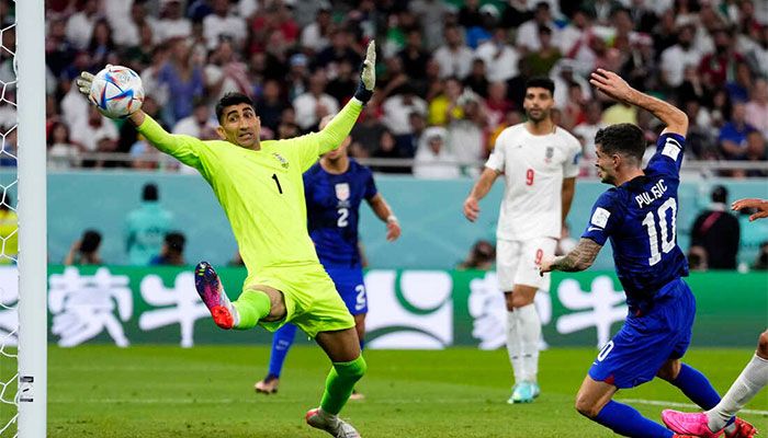 Pulisic Sinks Iran As US Advance in World Cup Duel 