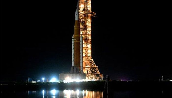 NASA Sticks to Plan to Launch Moon Rocket Wednesday