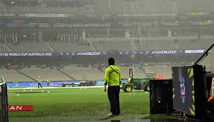 'Dangerous' England Face Pakistan in World Cup Final But Rain Threatens 
