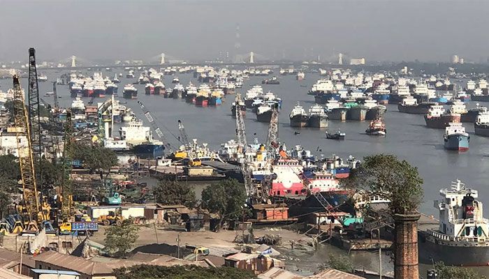 Countrywide Water Transport Strike: Unloading at Ctg Port Halted  