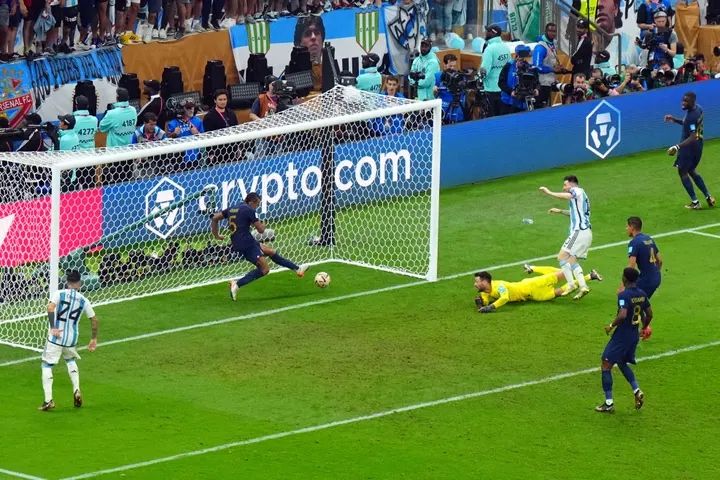 In the second half of extra time, Messi thinks he’s put Argentina back in front as he jabs home from close-range. The ball is nearly cleared off the line and there’s immediately concern as to whether there was an offside in the buildup || Photo: Shutterstock
