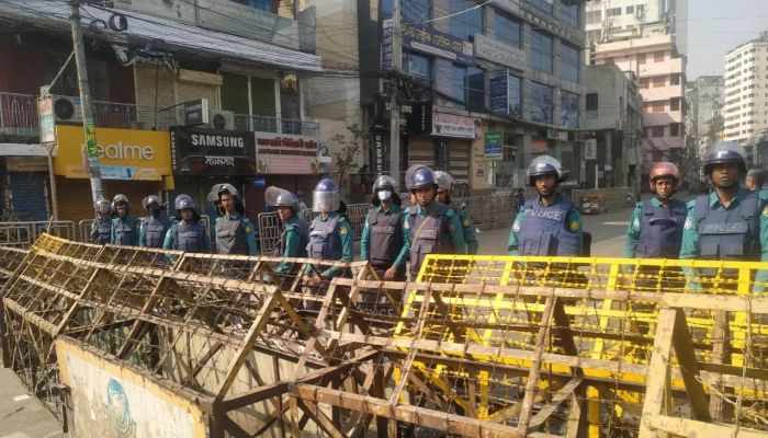 Police Control of BNP Office at Nayapaltan Continues amid Mounting Tension 